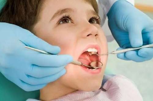 小孩整牙的最佳年龄，选对年龄和方式，效果翻倍！